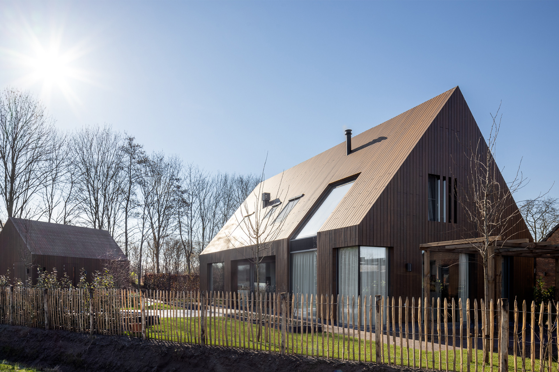 Een schuurwoning in een Brabants landschap - Hoofdfoto
